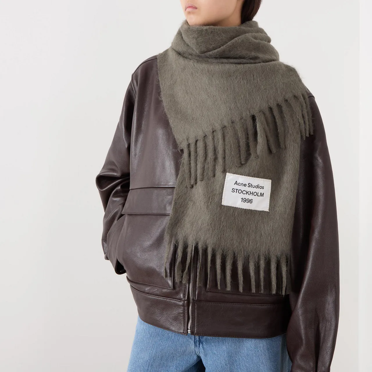 ACNE STUDIOS The Sustainable Edit Viper Logo Scarf - Grey