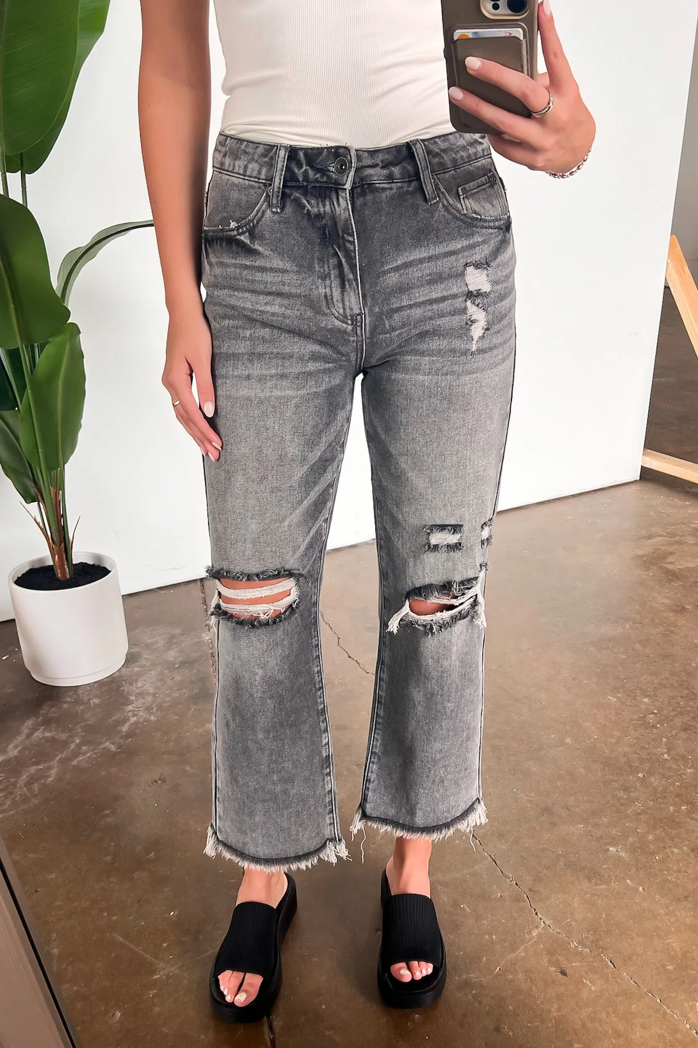 Baylee High Rise Distressed Mom Jeans