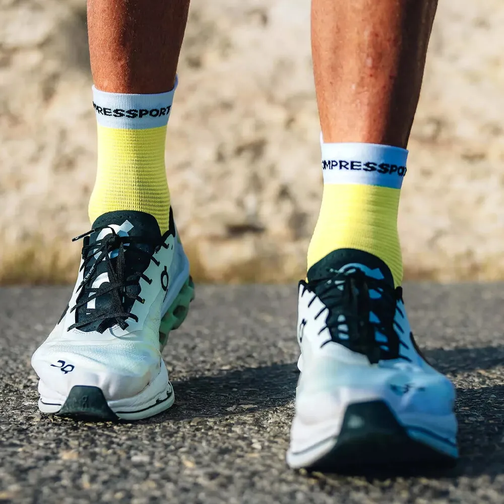 Compressport Pro Racing v4.0 Run High Socks - AW24