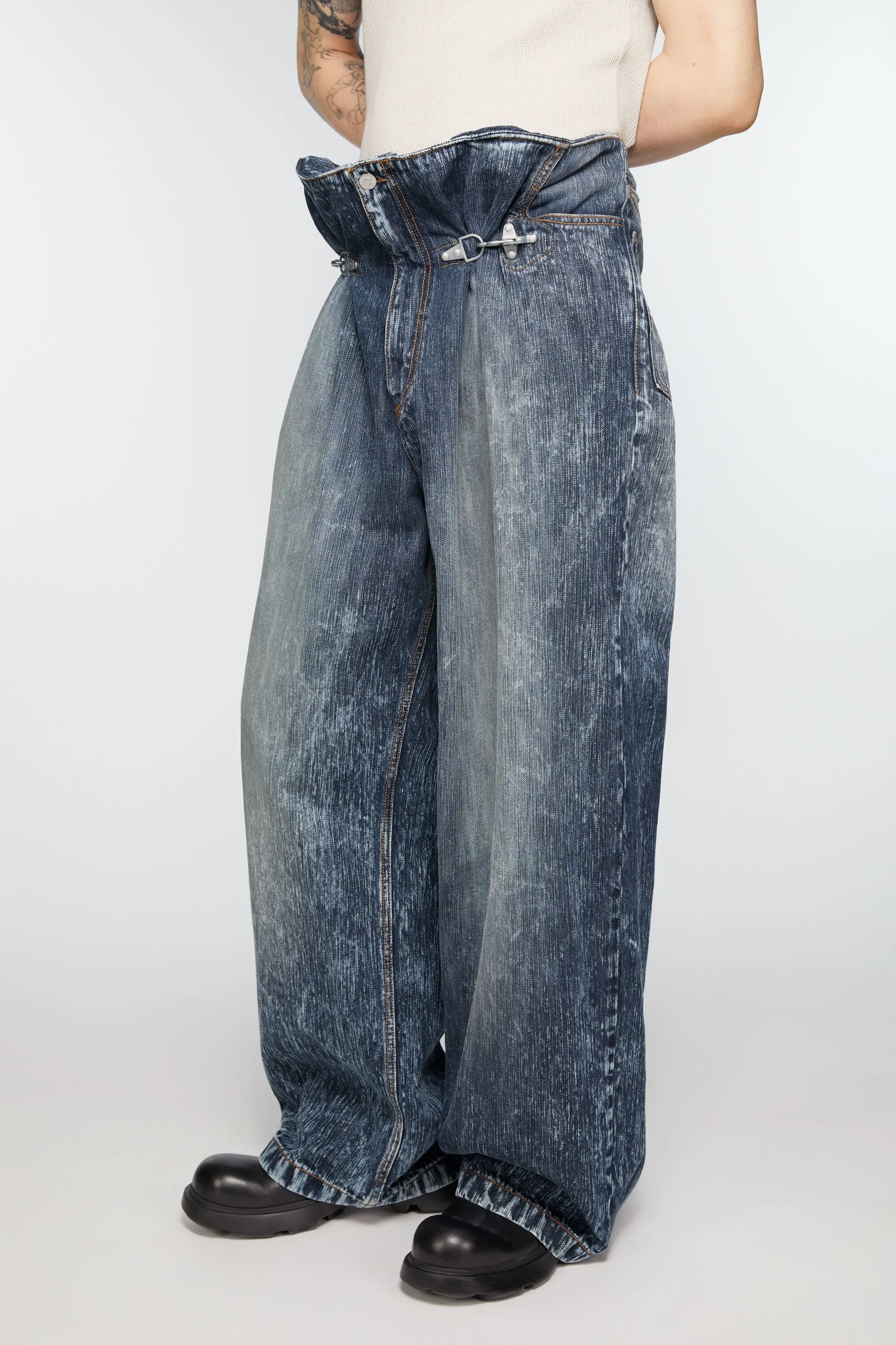 Denim trousers