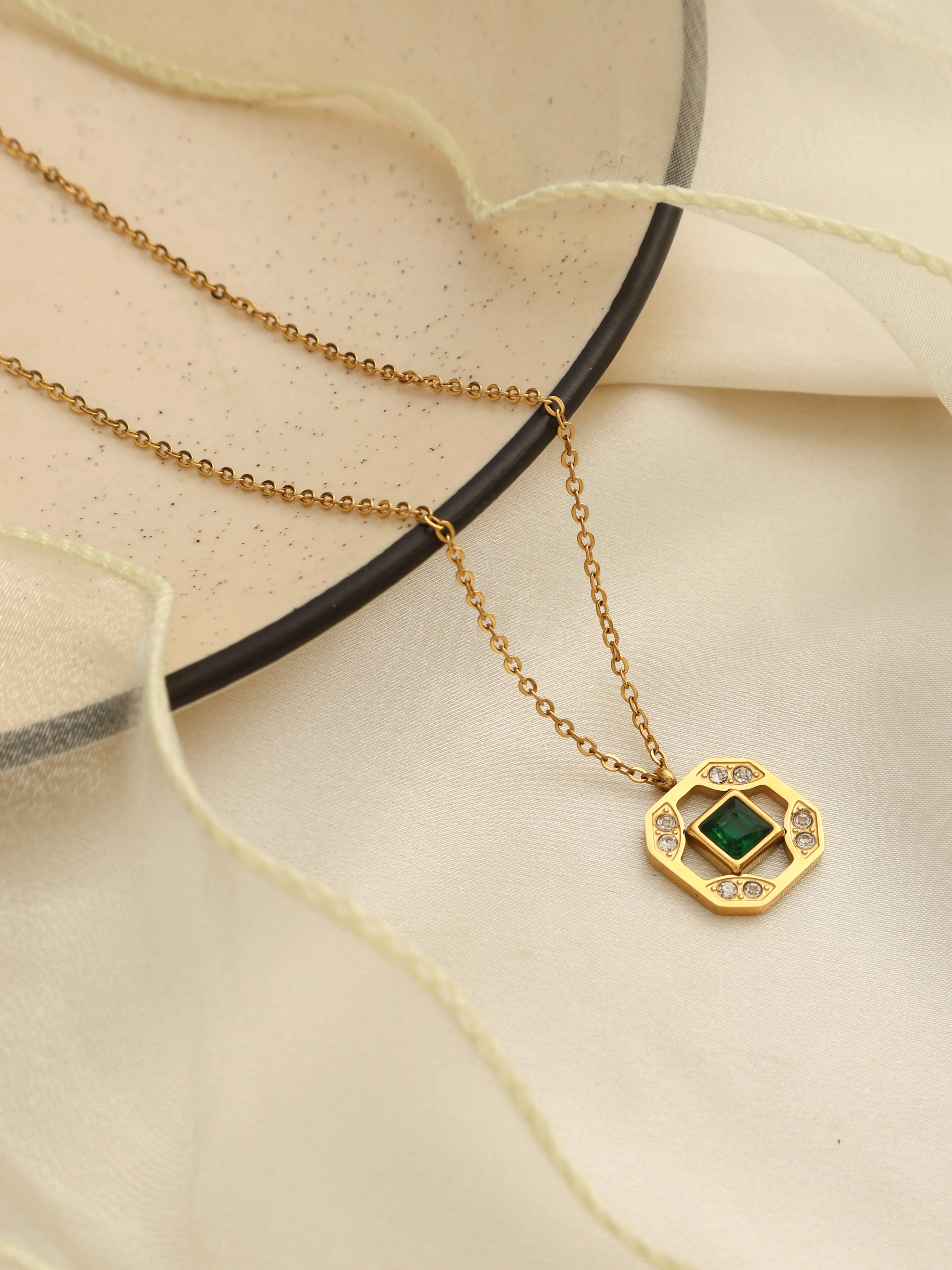 Noah Emerald Necklace