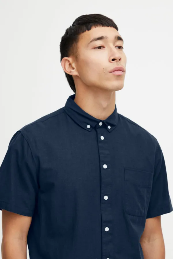 SHORT SLEEVE BUTTON DOWN SHIRT