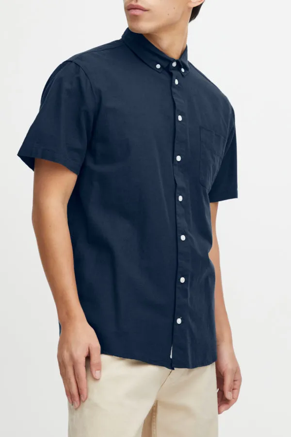 SHORT SLEEVE BUTTON DOWN SHIRT