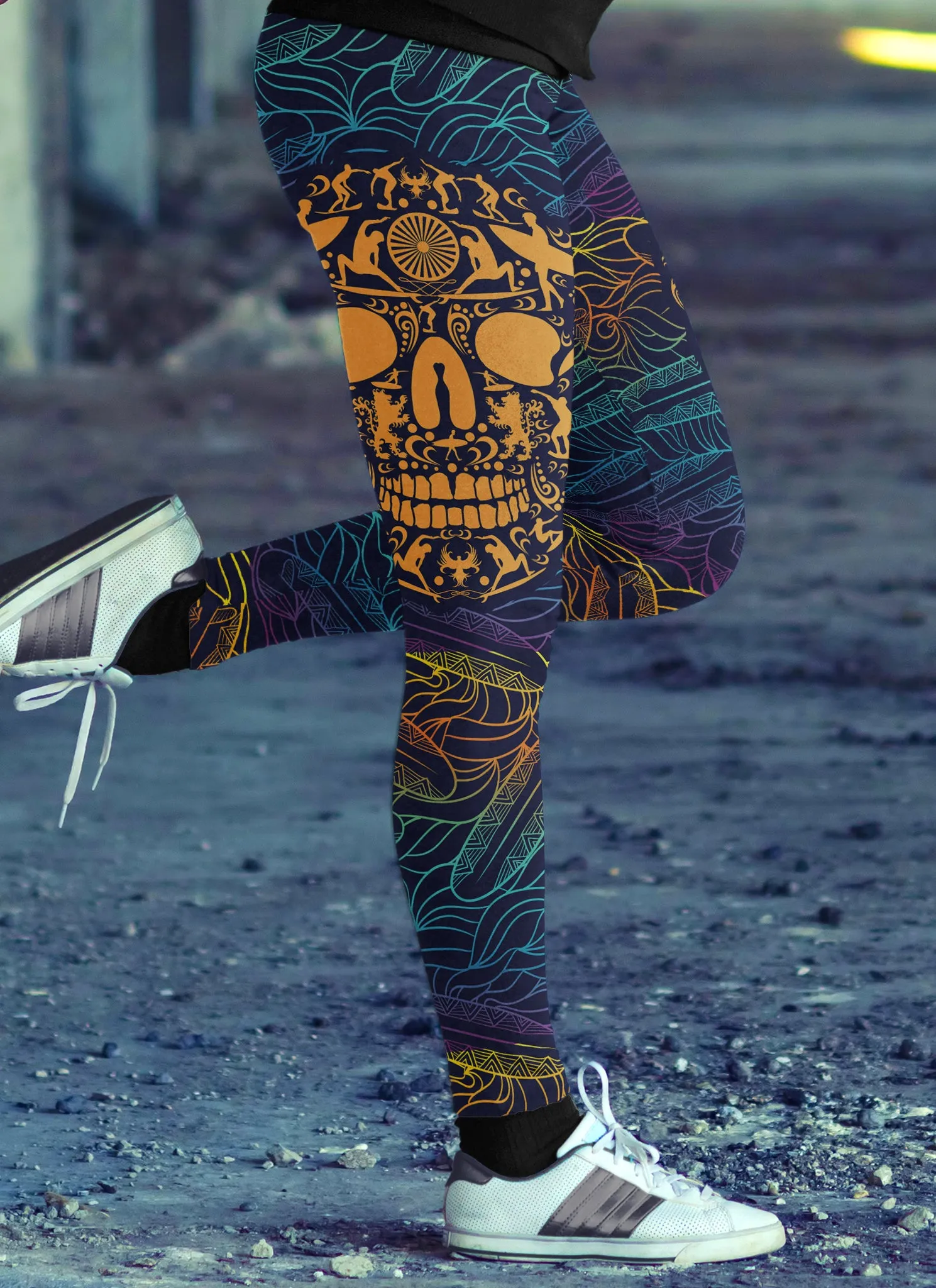 Surfing Leggings Ornamental Skull