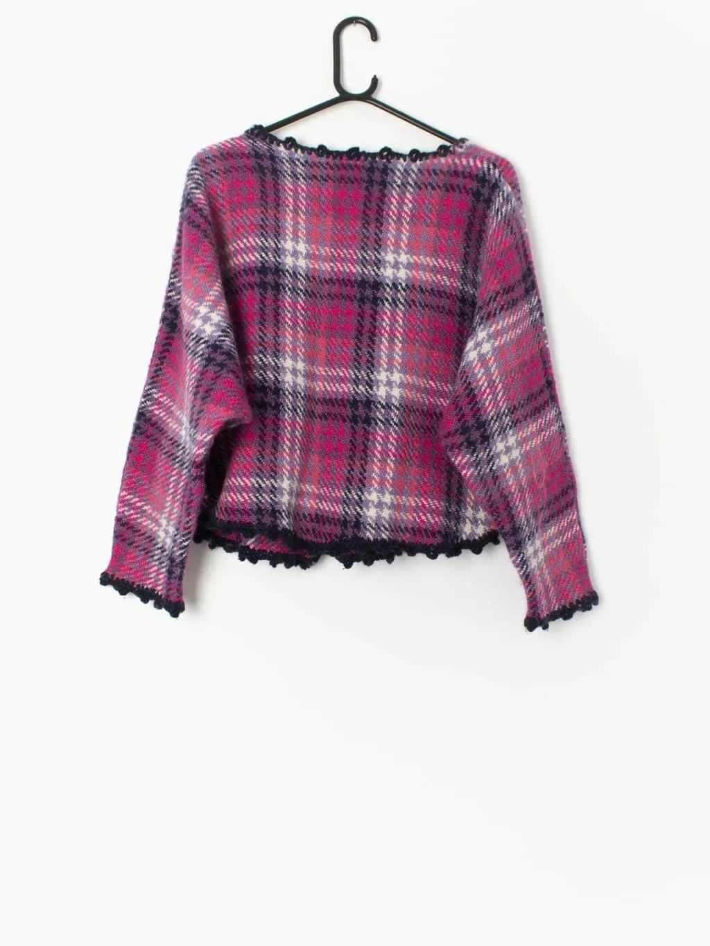 Vintage hand crafted checked cardigan in pink and pastel purple, cropped length – Small / Medium